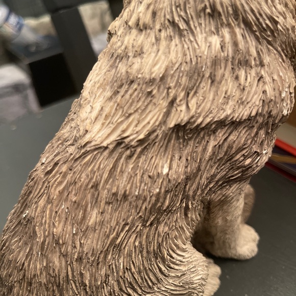 Sandra Brue Large Wolf Sculpture with pup pre owned - Picture 7 of 8